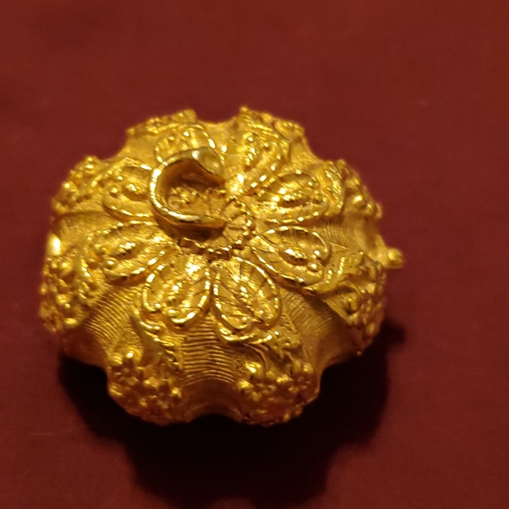 Estee' Lauder Gold Pumpkin
